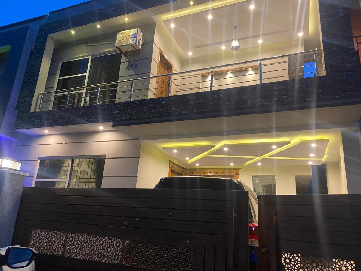 Luxury Guest House In Bahria Town Rawalpindi Luaran gambar