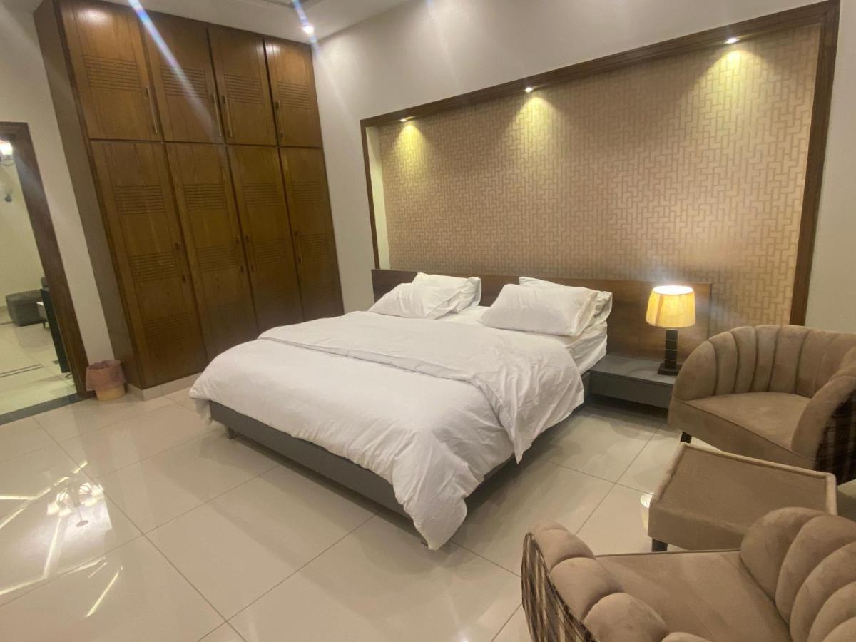 Luxury Guest House In Bahria Town Rawalpindi Luaran gambar