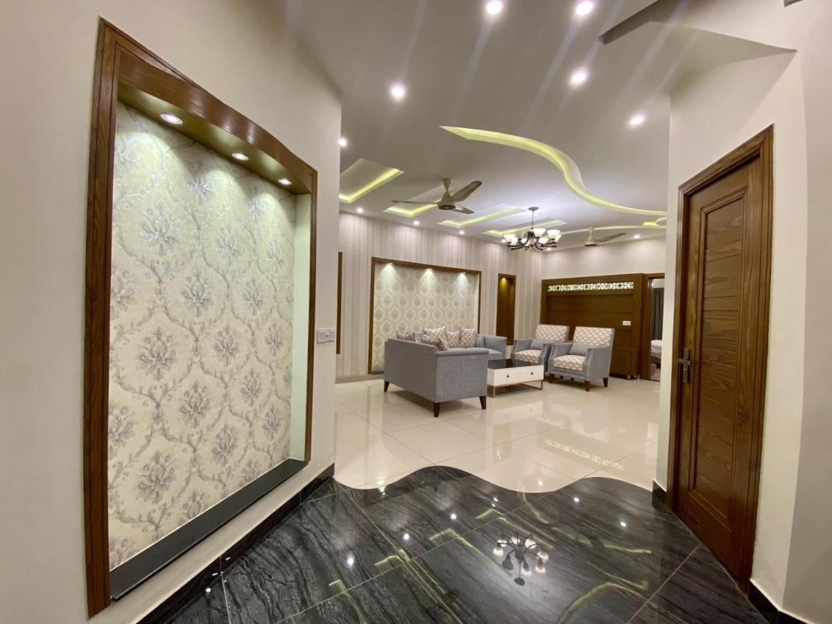 Luxury Guest House In Bahria Town Rawalpindi Luaran gambar