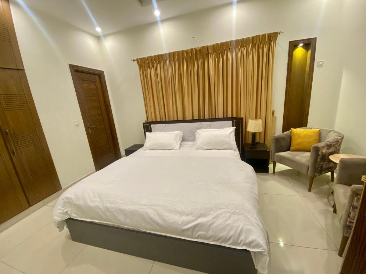 Luxury Guest House In Bahria Town Rawalpindi Luaran gambar